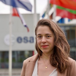 Anna Hirsch-Holland: Speaking in the Keynote Theatre 1